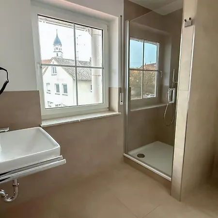 Landgasthof Sonne מלון *